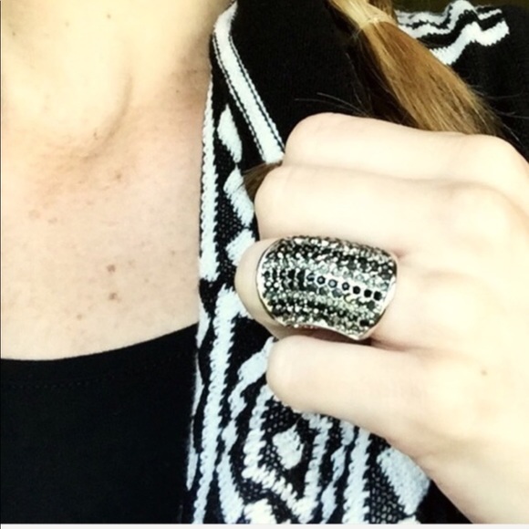 NEW Black silver Stone Statement Fashion Ring Sz 8 - Picture 5 of 5